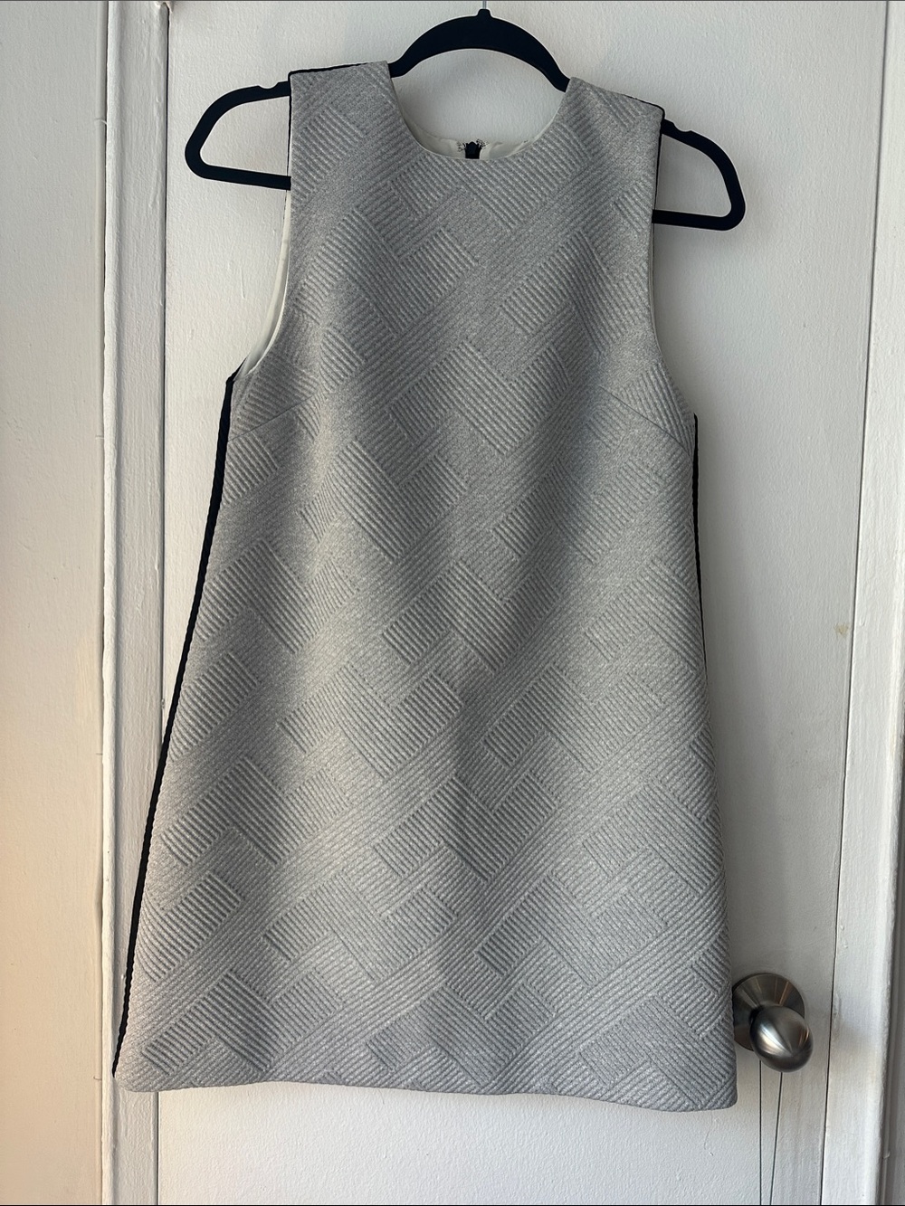 Willa Story Women’s Black Grey Sleeveless Shift Dress sample size